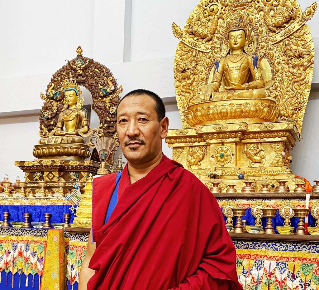 Шедруб Кенпо Геше Калсанг Монлам Ринпоче.jpg Шедруб Кенпо Геше Калсанг Монлам Ринпоче.jpg