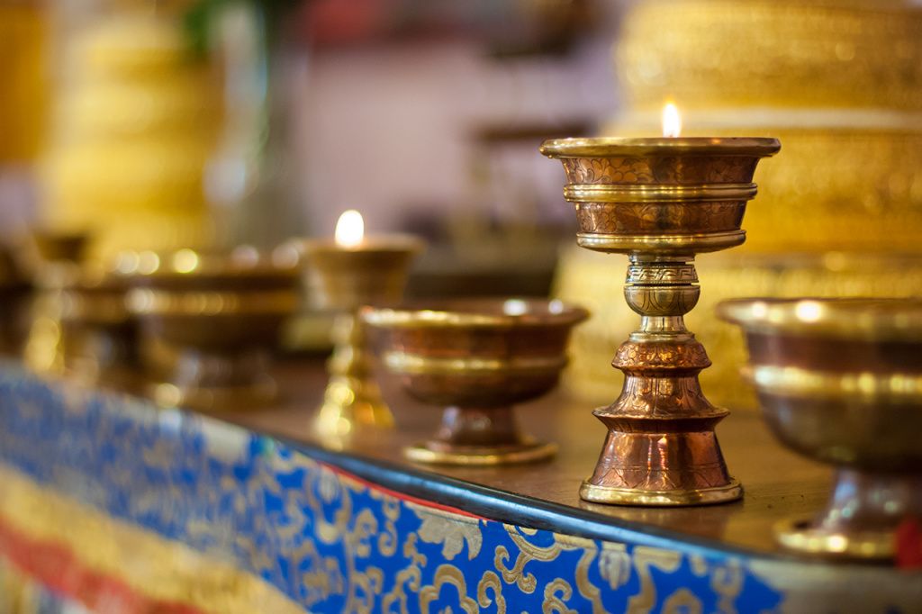 Поднесение света