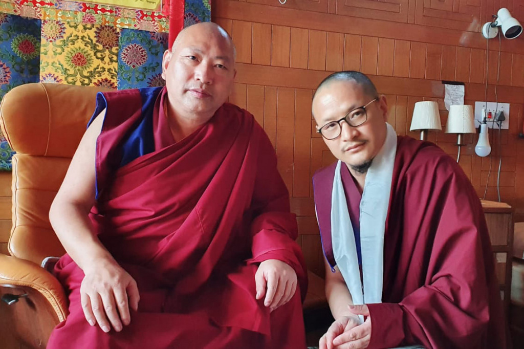 34 Менри Тризин Ринпоче и Геше Юнгдрунг Калзанг Понго