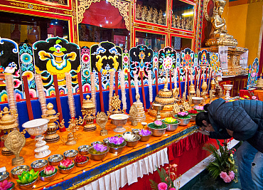 Мандала божественного: алтарь Юнгдрунг Бон